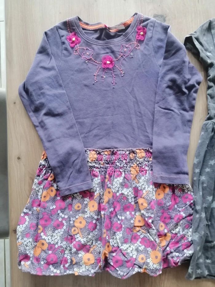 Lot robes 4 ans - photo numéro 2