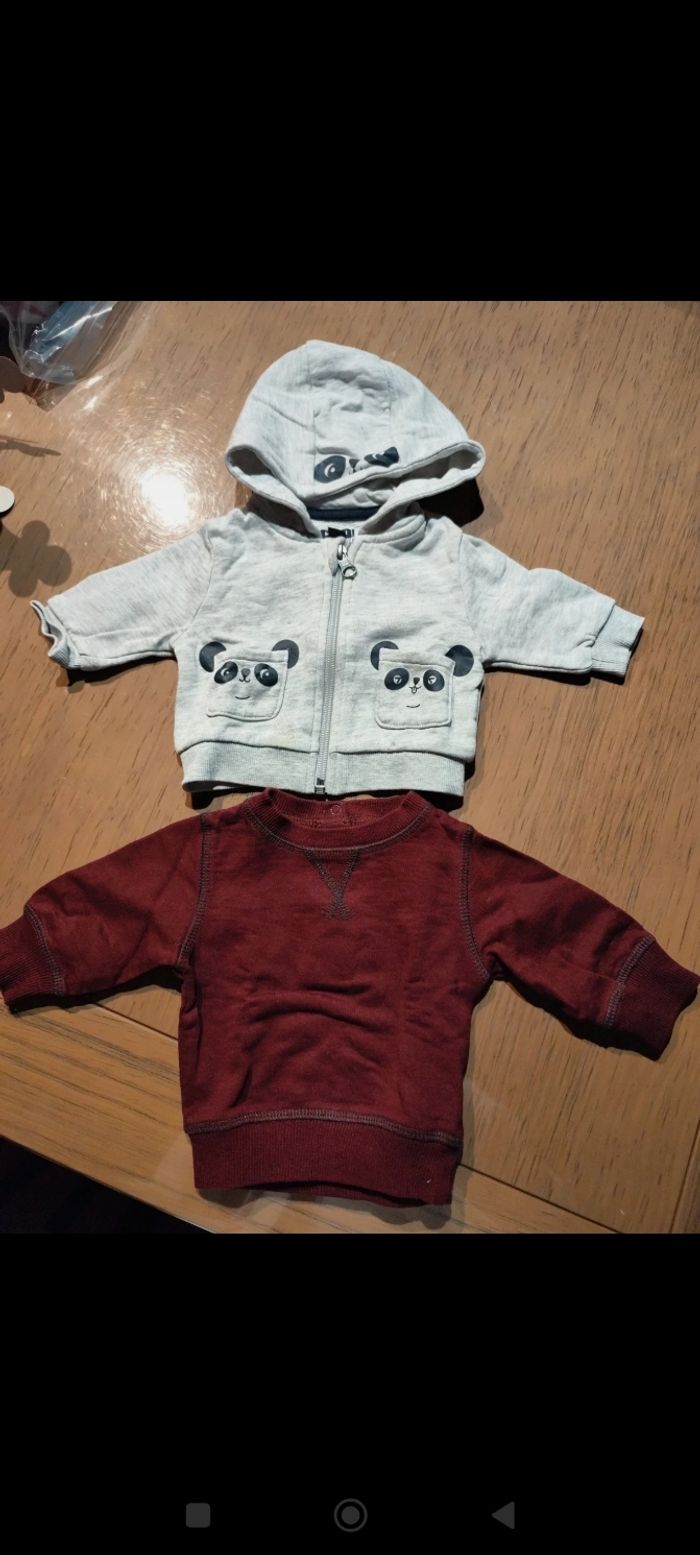Pull et gilet 1 mois