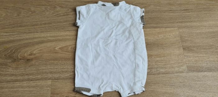 Adorable petite combinaison H&M taille 0/1 mois - photo numéro 2