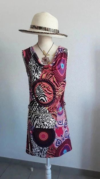 Robe toute neuve taille unique