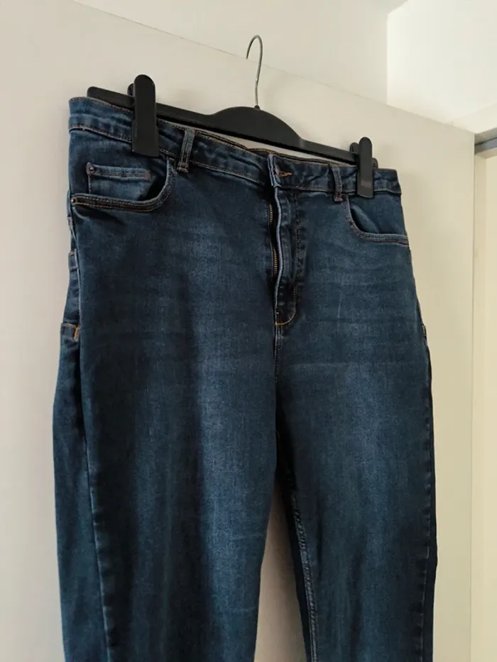 Jean Skinny. Bleu marine. Kiabi. Taille 46 - photo numéro 2