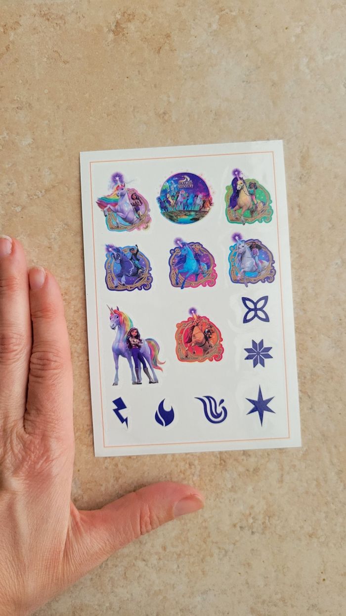 Tatouage temporaire enfant Unicorn Academy L'école des licornes - photo numéro 2