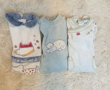 Lot 3 pyjamas 6m