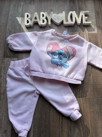 - Ensemble Disney     - 9 mois - Très bon état