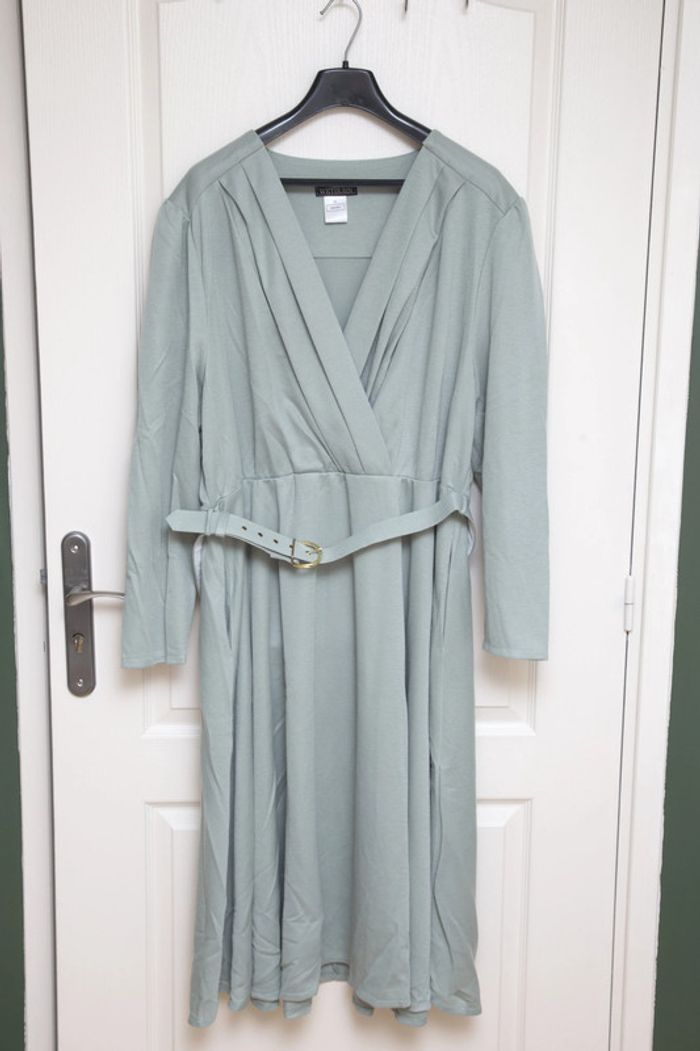 Robe neuve - photo numéro 3