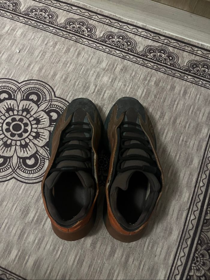 Yeezy 700 v3 - photo numéro 6