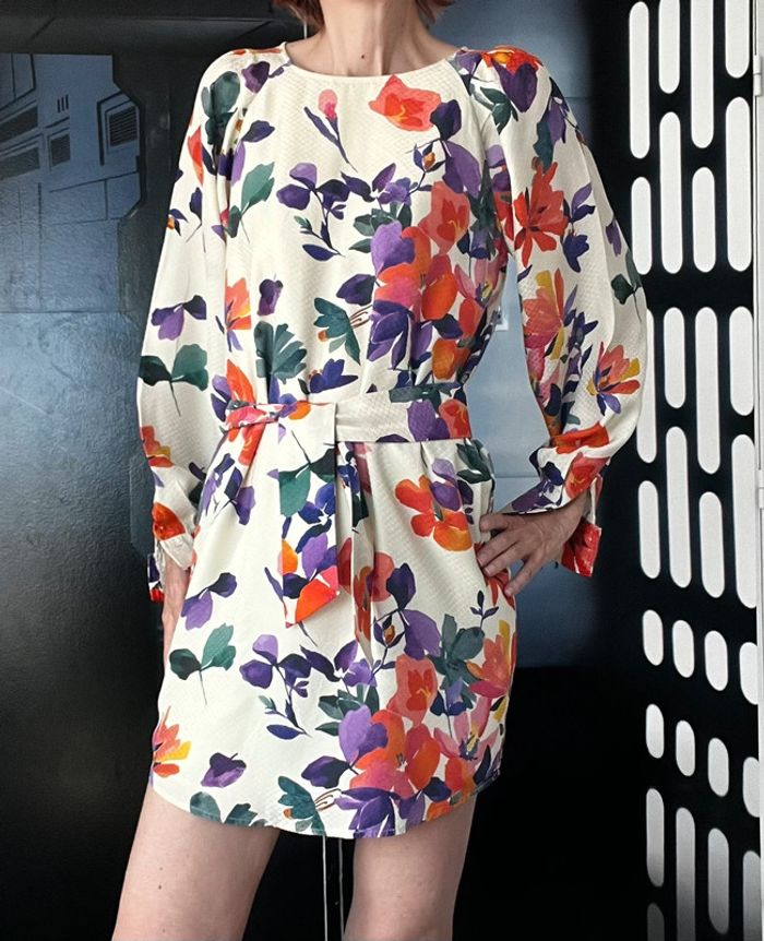 Robe courte en soie - photo numéro 4