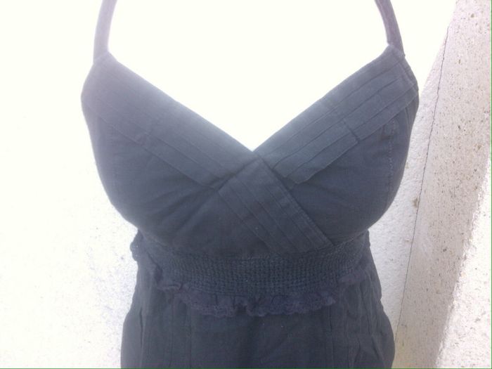 Robe noire laçage dans le dos - photo numéro 2