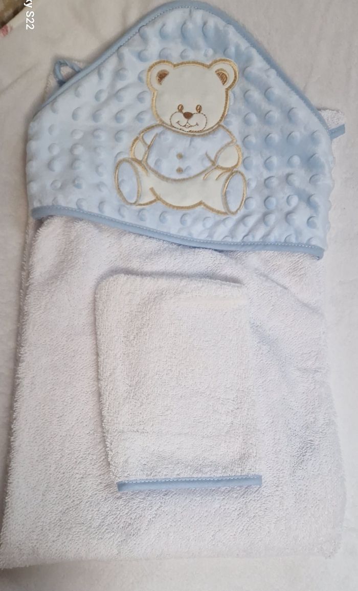 Cape de bain +gans de toilette ourson bleu