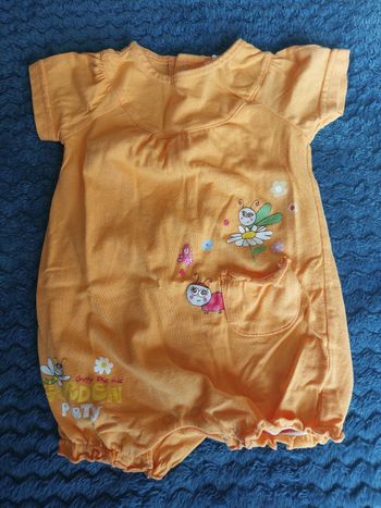 Combishort bébé fille taille 6mois