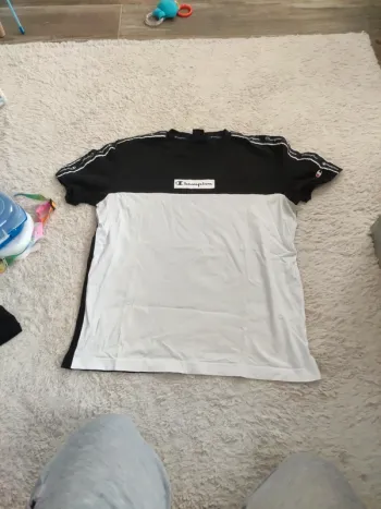 Tee shirt champion