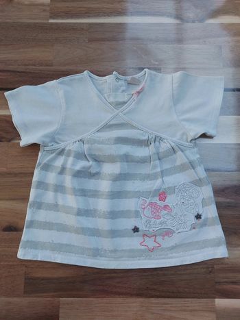 T-shirt blanc rayé gris