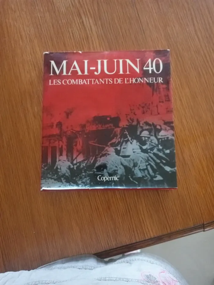 Livre mai juin 40