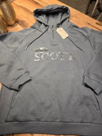 Sweat capuche