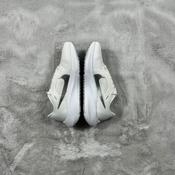 Nike Air Zoom Pegasus 40 « Metallic Silver » pointure 36 - photo numéro 5