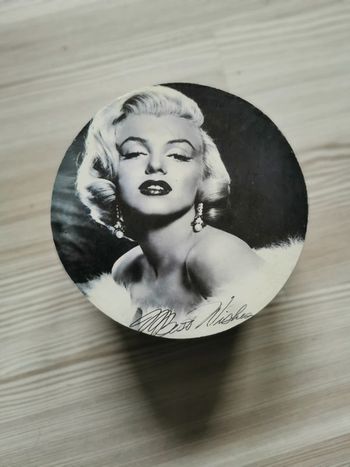 Boite Marylin Monroe