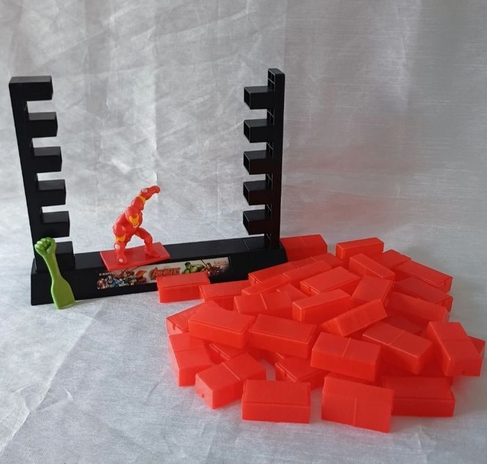 Casse brique Marvel Avenger - photo numéro 2