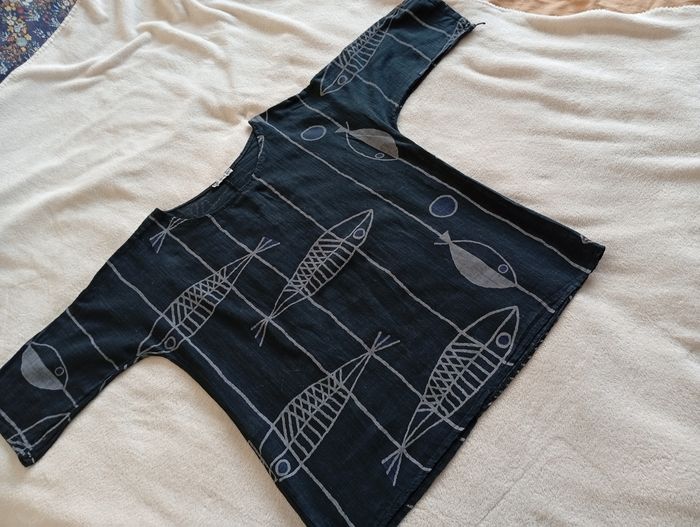 Blouse/ T-shirt ample. New Collection - photo numéro 4