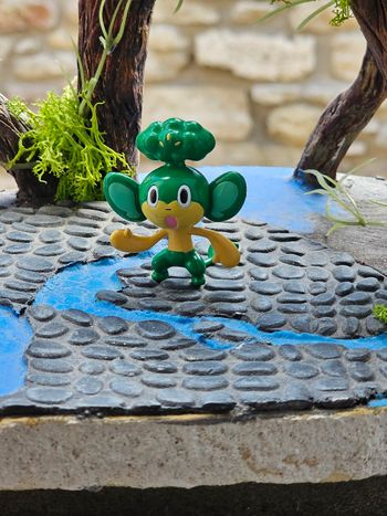 Super figurine Pokemon Nintendo tomy feuillajou