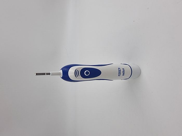 Brosse à dent électrique Oral B 610116 sans pile et sans brossette