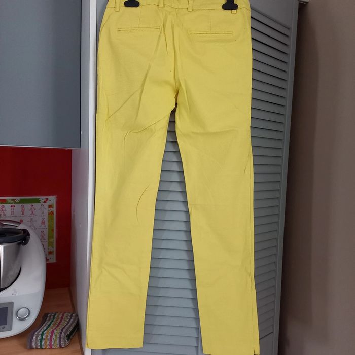 Pantalon jaune - photo numéro 4