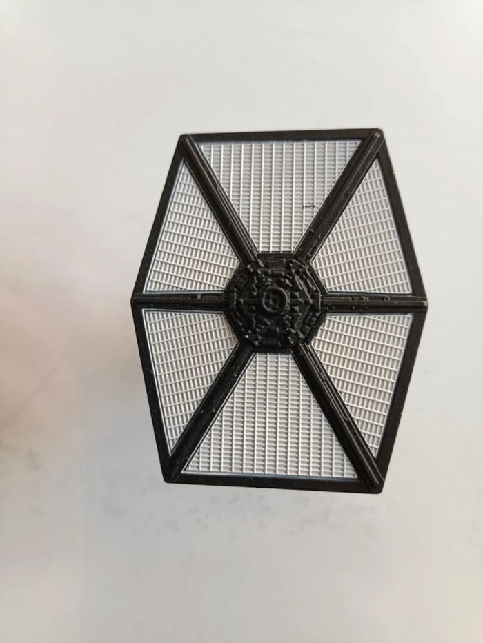 Figurine Star Wars - TIE Fighter du Premier Ordre - photo numéro 6