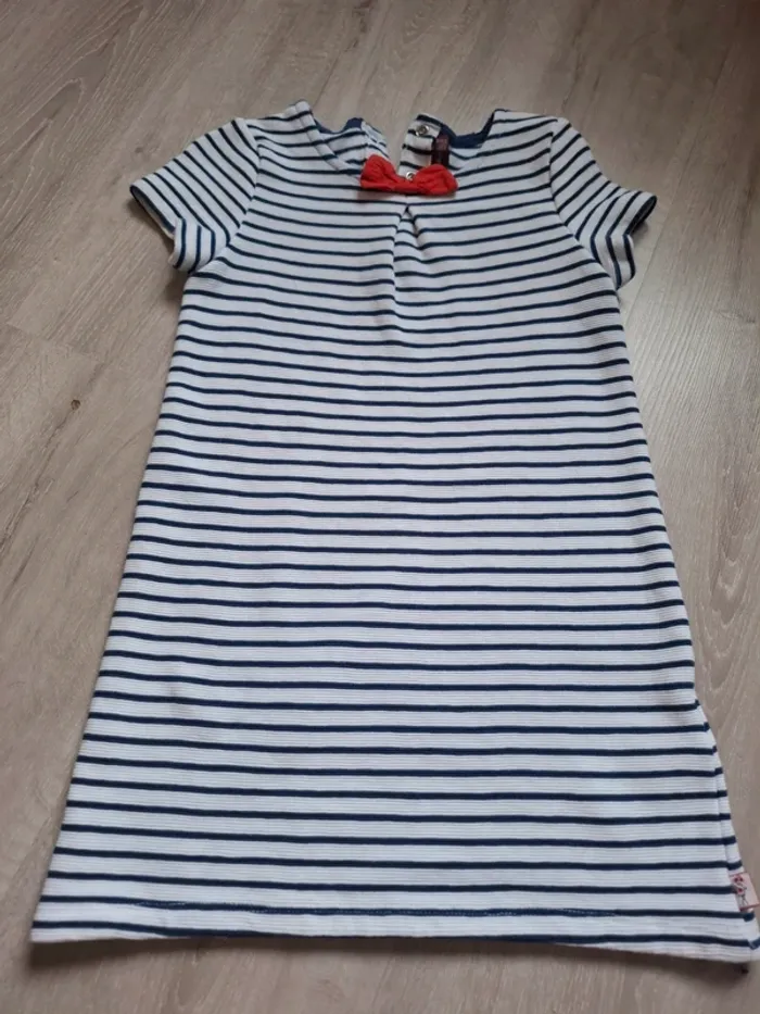 Robe neuve sergent major 4 an