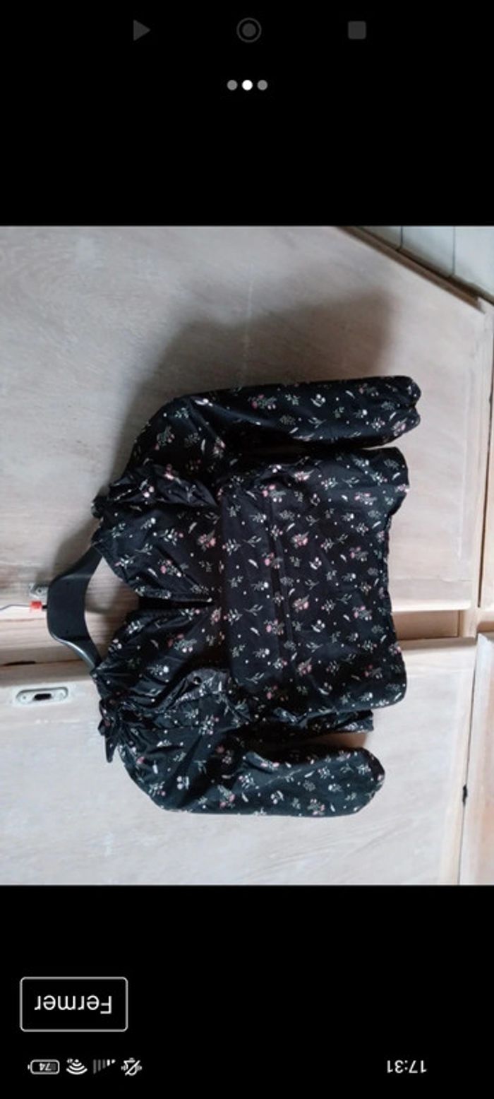 💥petit haut fleuri 💥 - photo numéro 2