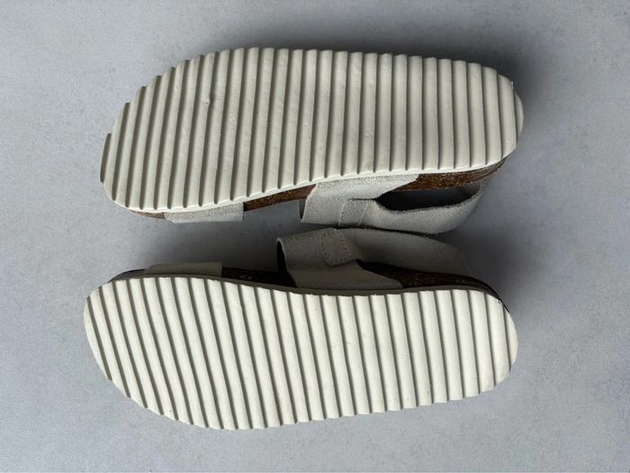Sandales garçon Zara beige - taille 32 - très bon état - photo numéro 4