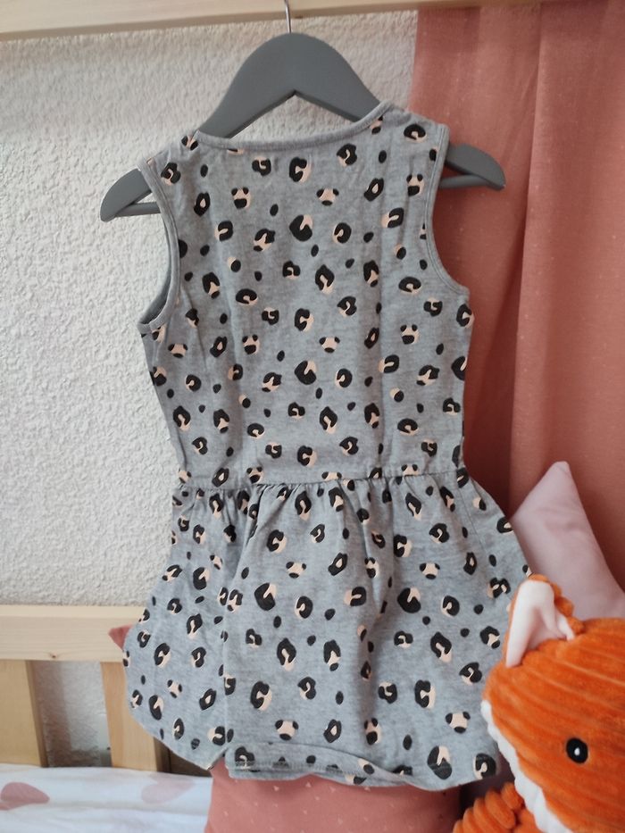 Robe/Tunique Rock - Léopard - 3 ans - Très bon état - Kiabi - photo numéro 4