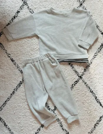 Ensemble gauffré 18-24 mois