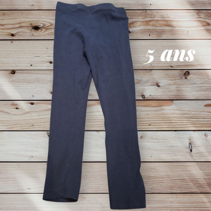 💙 Legging bleu marine – Gémo – Taille 5 ans 💙 - photo numéro 2