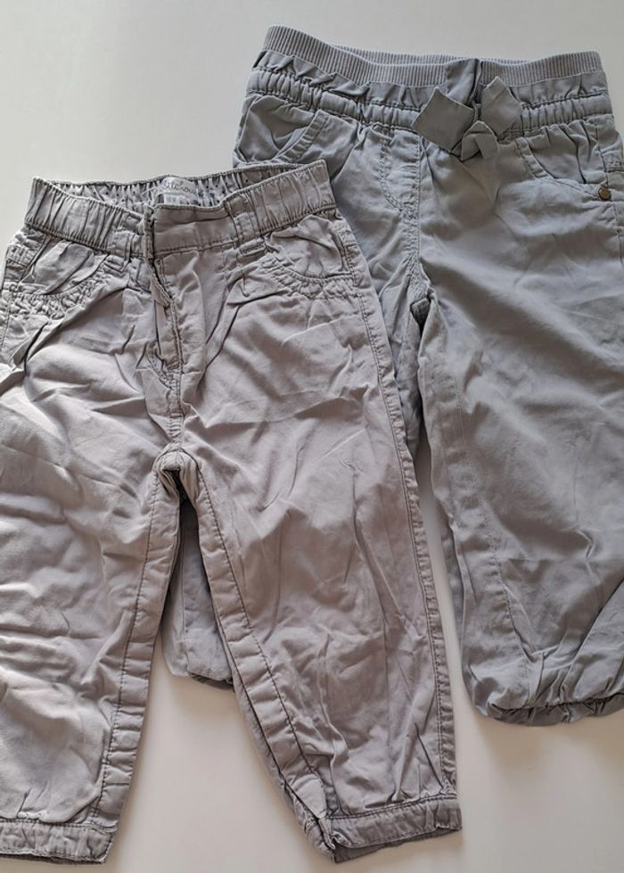 Lot de 2 pantalons fille Kiabi 18 mois - photo numéro 2