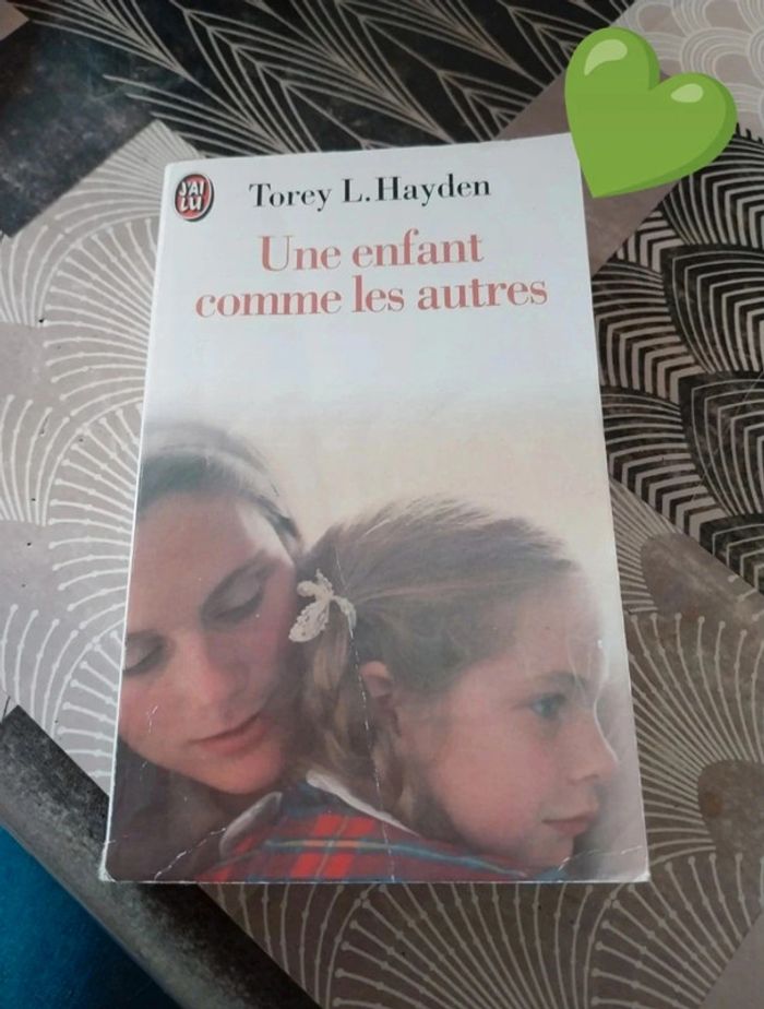 Livre une enfant comme les autres