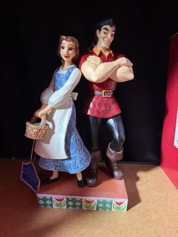 belle et gaston disney tradition