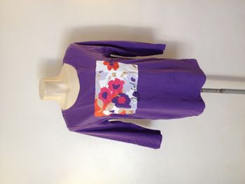 T shirt violet imprimé rectangle floral multicolore ✧ Riu Paris ✧ look féminin