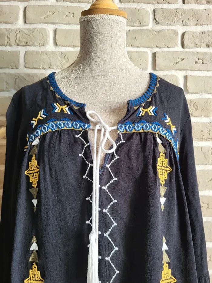 Blouse noire broderies et pompons Ba&sh - Bohème folk - photo numéro 2