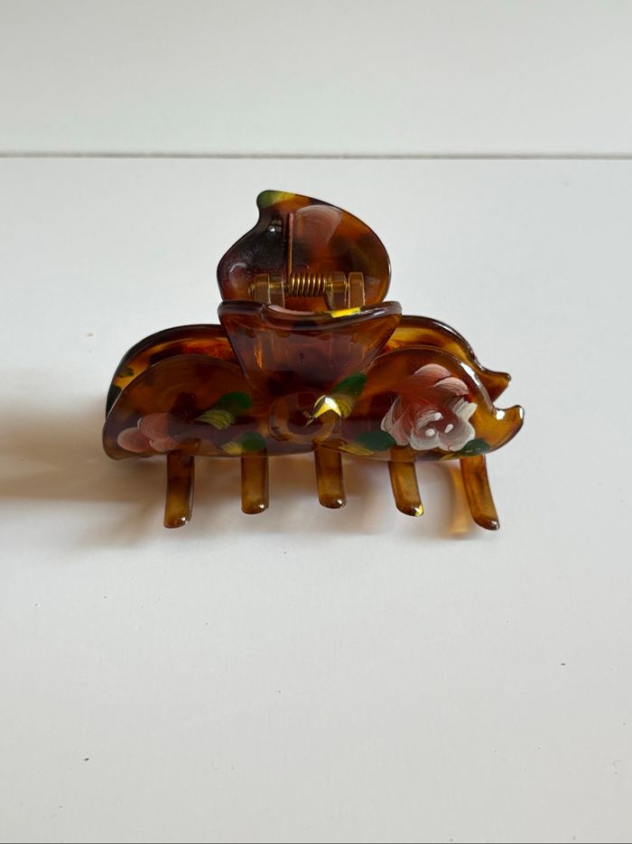 Pince à cheveux en plastique marron avec motif peint - photo numéro 2