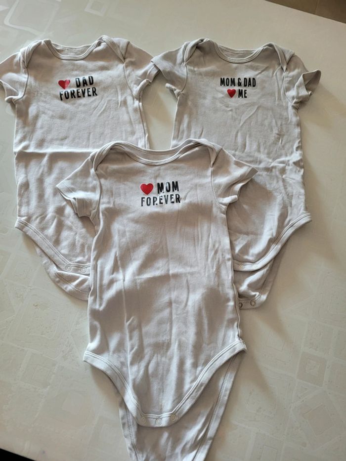 Lot bodys manches courtes 3 ans