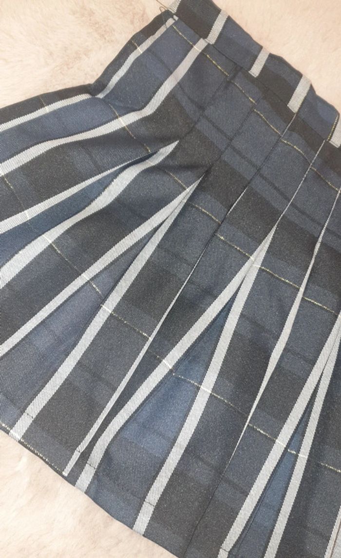 Jupe plissée 134/140 cm - photo numéro 2