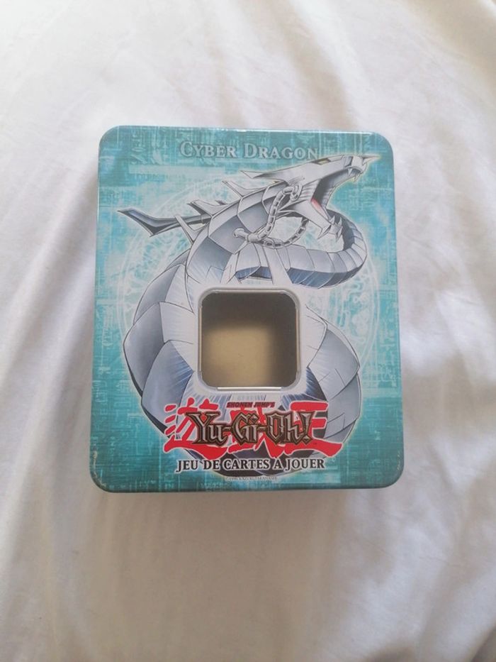 Boîte Yugioh 2006 Cyber Dragon