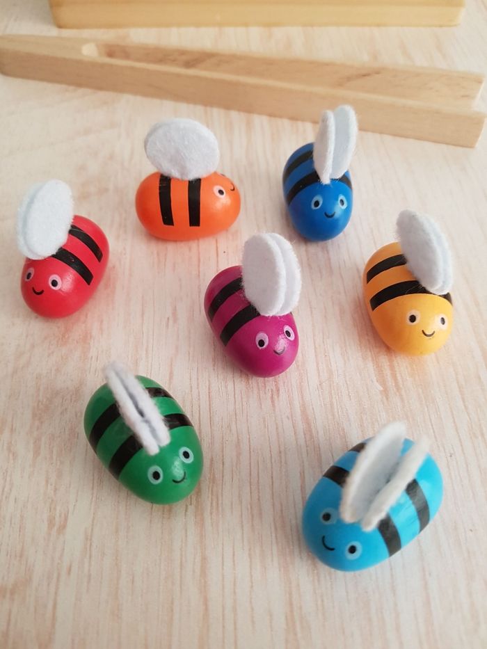Jeu de tri en bois nid d'abeilles de couleurs - photo numéro 4