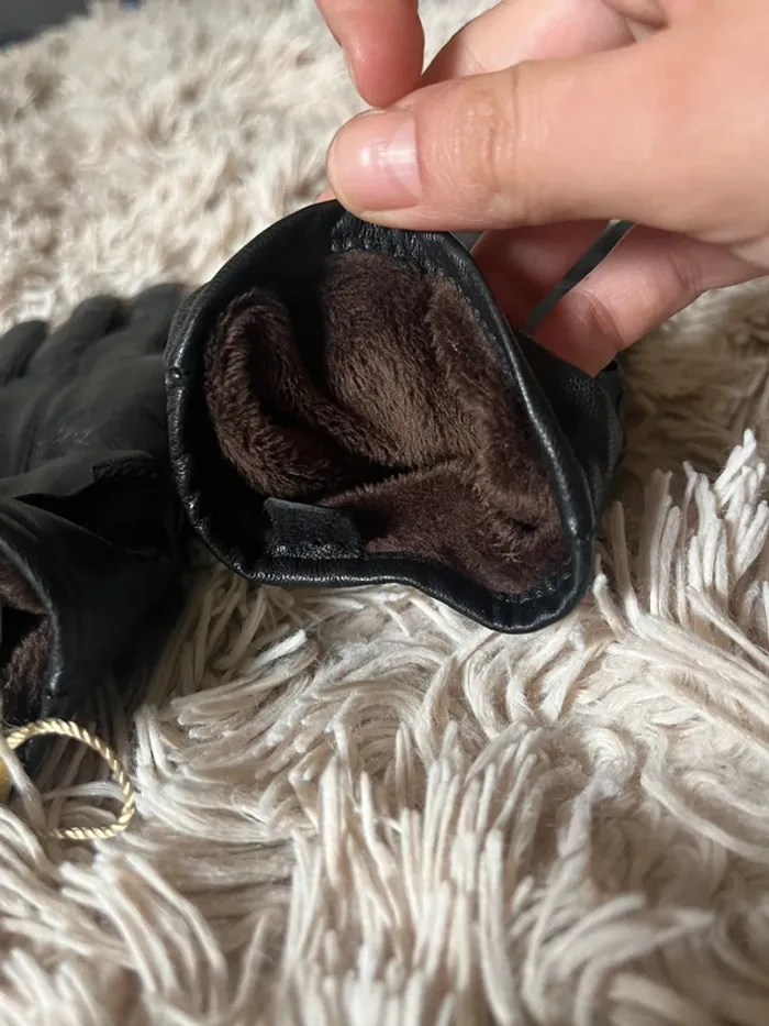 Black lined lambskin gloves, size M - photo numéro 8