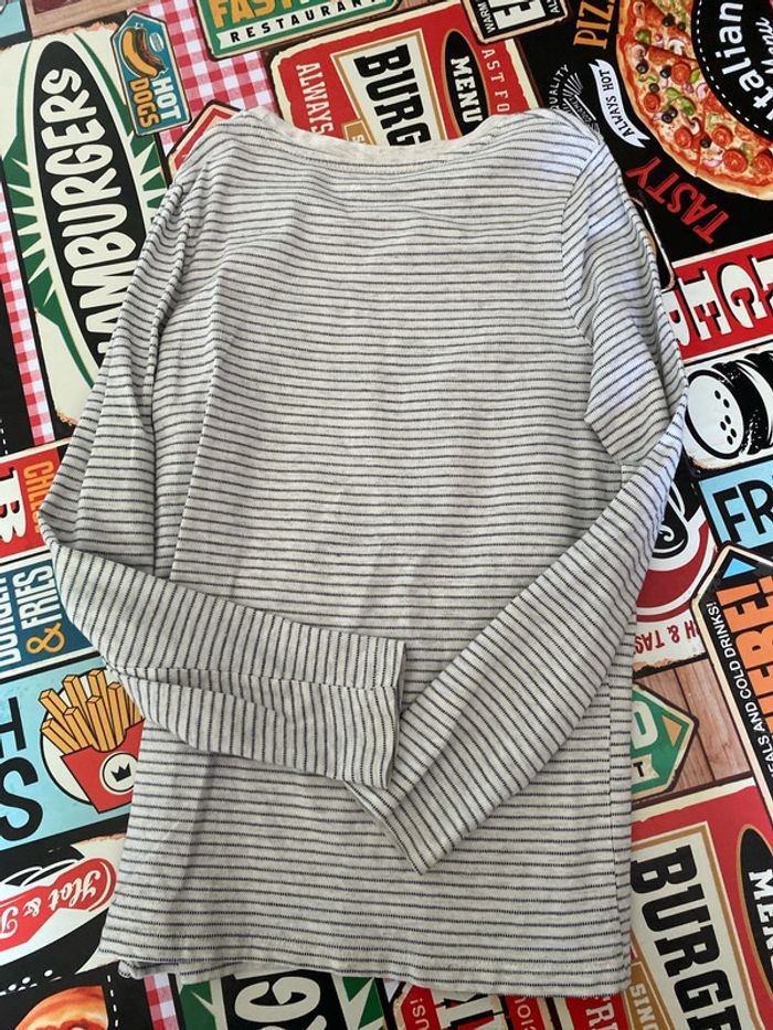 TEE shirt longues manches 8 ans - photo numéro 4