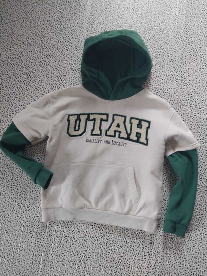 Sweat à capuche garçon Kiabi – Taille 8 ans (126-131 cm)