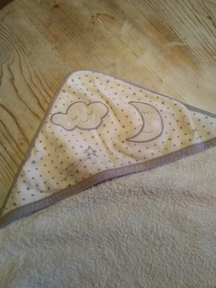 Petite Cape de Bain + Gant Bébé - photo numéro 2