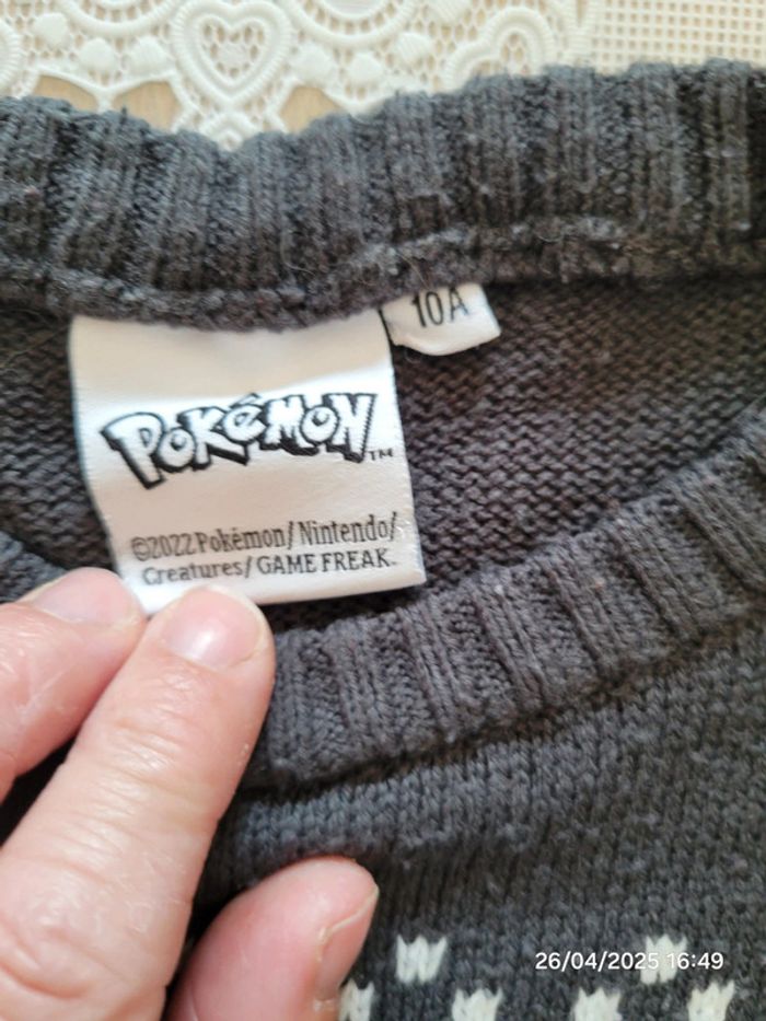 Pull de Noël pokemon pikachu - photo numéro 2