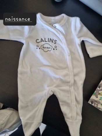 3 pyjamas naissance