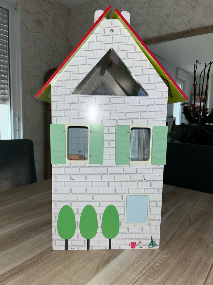 Maison de poupée en bois - photo numéro 2