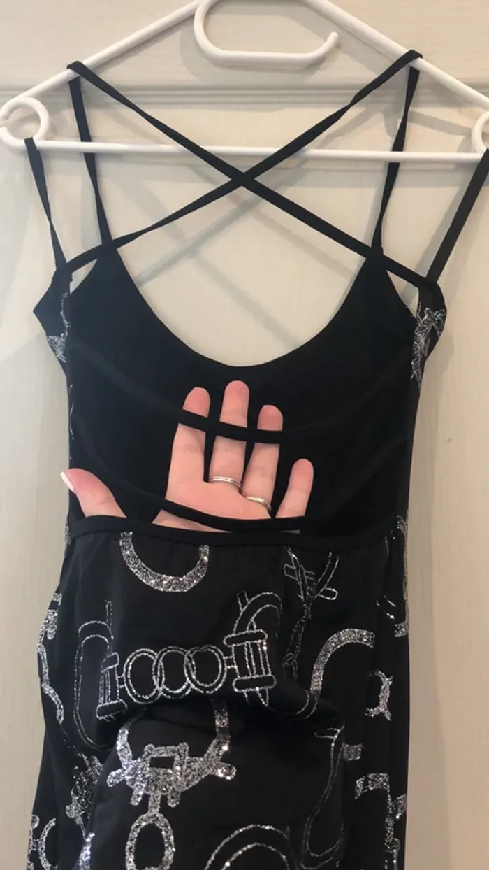 Robe dos nu - photo numéro 3